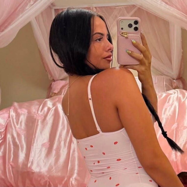Mia